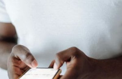 73% dos consumidores preferem mensagens e 64% já compram pelo WhatsApp, aponta pesquisa da plataforma