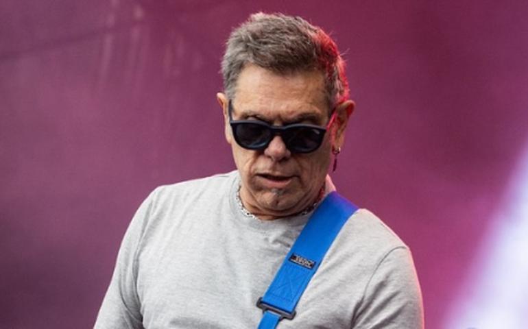 Roger Moreira, do Ultraje, alfineta Nasi após shows cancelados do Ira!: 'Meu fã'