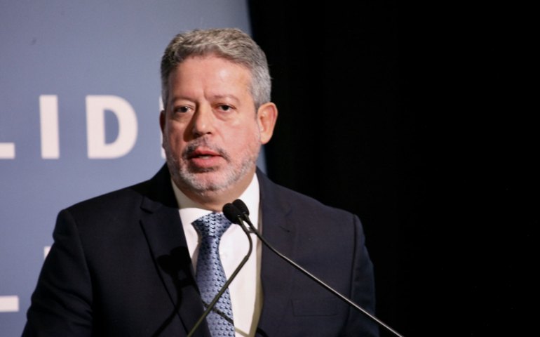 Arthur Lira dá uma ducha fria no PT e enxerga direita favorita para voltar à presidência em 2026