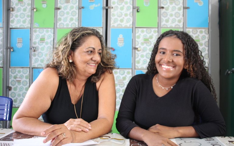 Educação muda vida de ex-aluna com projeto realizado na Escola Municipal Antídio Vieira