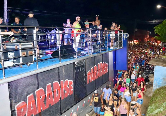 Mundaú Folia: Prefeitura encerra programação com grande arrastão e shows das bandas Nairê e Seeway