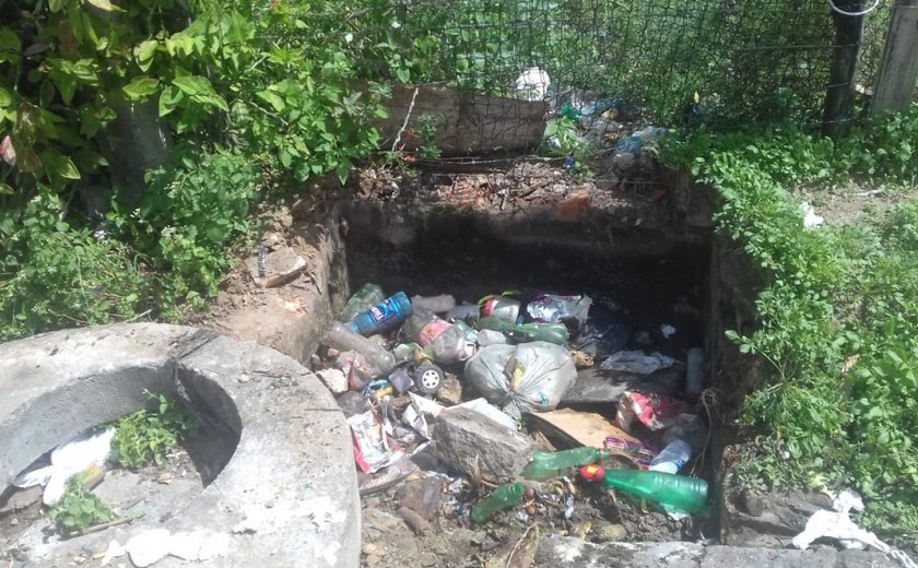 Prefeitura de Arapiraca intensifica limpeza de galerias e alerta população sobre lixo