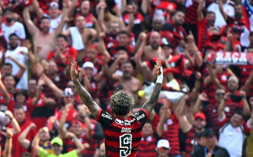 Flamengo lidera em faturamento, e Botafogo tem a maior dívida das Séries A e B em 2023; confira números