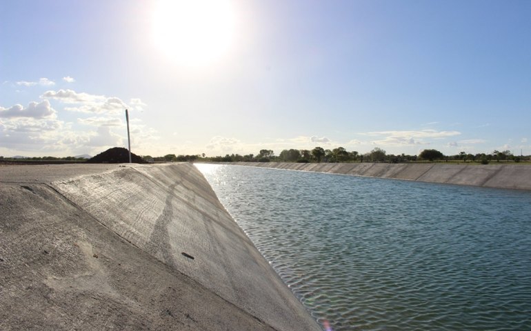 Obras do Canal do Sertão são retomadas pelo Estado
