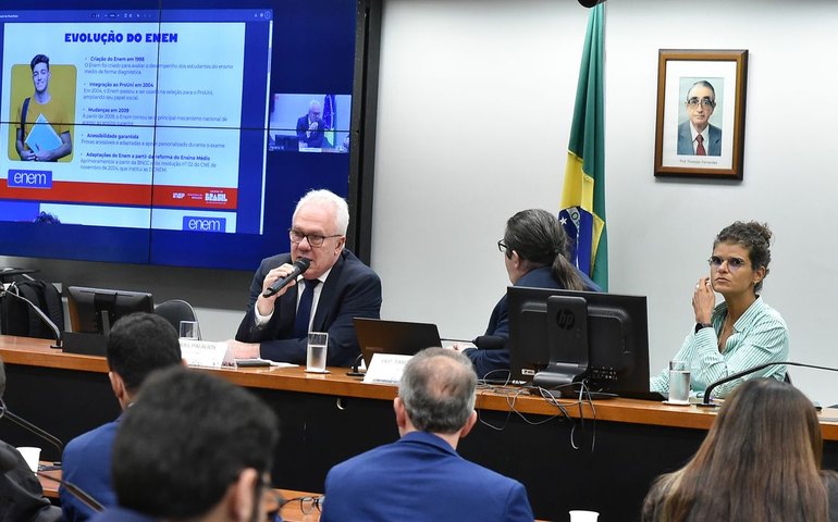 Presidente do Inep nega vazamento de questões do Enem