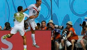 Ruiz comemora o gol da vitória costa-riquenha sobre a Itália/ Foto: Reuters