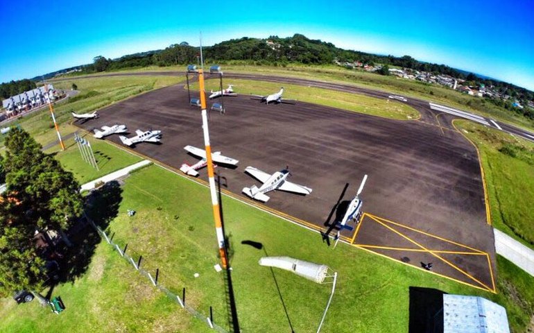 'Nevoeiro engrossou após decolagem', diz presidente de aeroclube de Canela