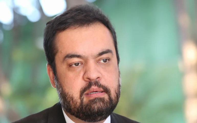 'Ou soma ou suma': Castro diz que Rio 'não vai ficar chorando' por ajuda do governo federal