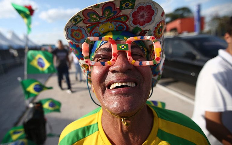 Vai assistir aos jogos da Copa no estádio? Saiba quais objetos você não pode levar às arenas