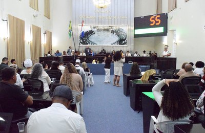 Assembleia debate Plano Estadual de Igualdade Racial e cobra reparação histórica