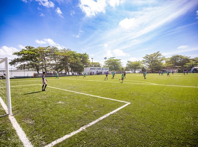 JHC entrega Areninha Campo do Cosmo e leva transformação social ao Vergel