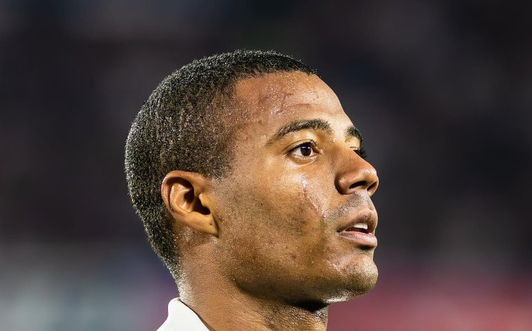 Alvo do Flamengo, meio-campista De La Cruz recebe proposta do Al Duhail, do Catar