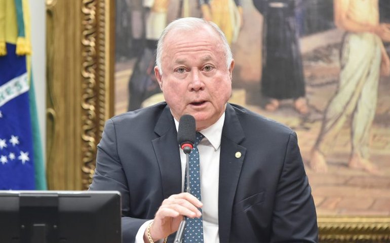 Paulo Azi é designado relator da proposta que prevê fim da escala 6x1 na CCJ