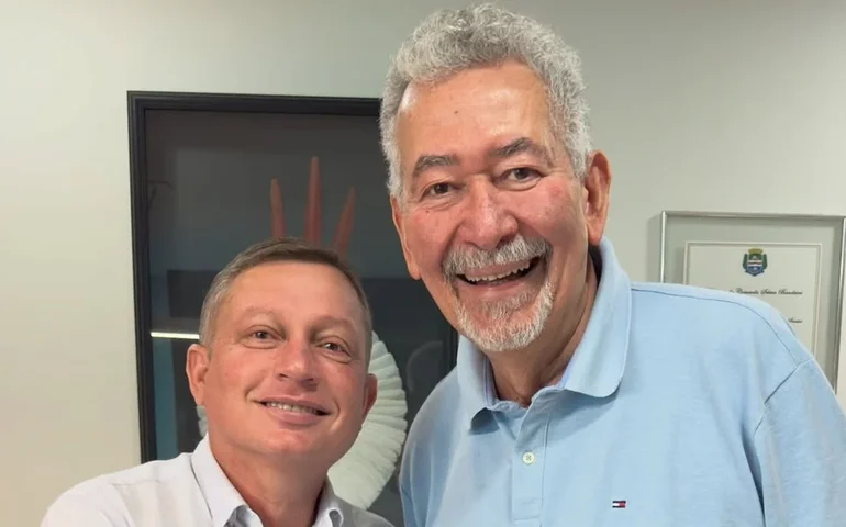 Sem forças dentro do PT em AL, deputado Paulão tenta 'emplacar' filho de prefeito no PCdoB