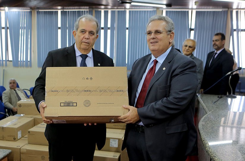 TJ entrega 67 novos computadores para a Comarca de Arapiraca