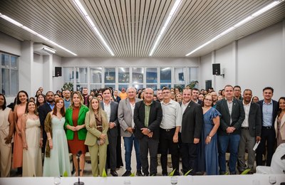 Prefeito Marcelo Beltrão dá posse a novos diretores escolares e reforça compromisso com a excelência da educação pública em Coruripe