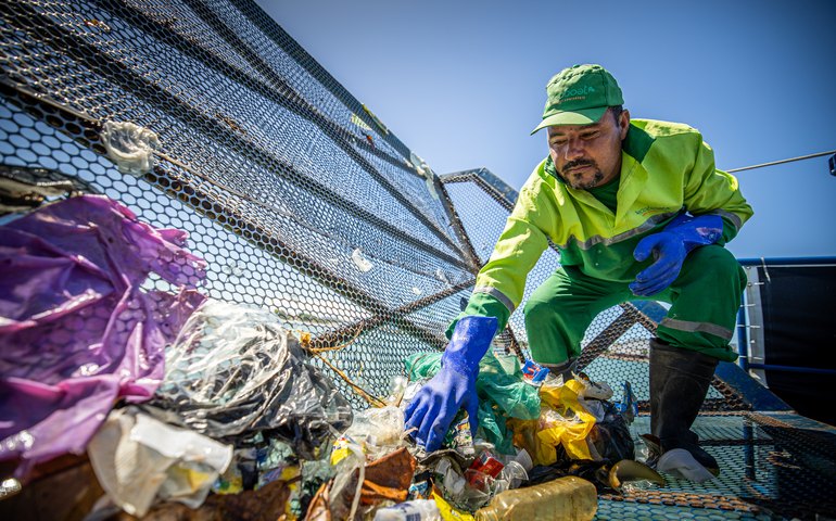 Ecoboats retiraram mais de 120 toneladas de entulhos da lagoa e das praias da capital