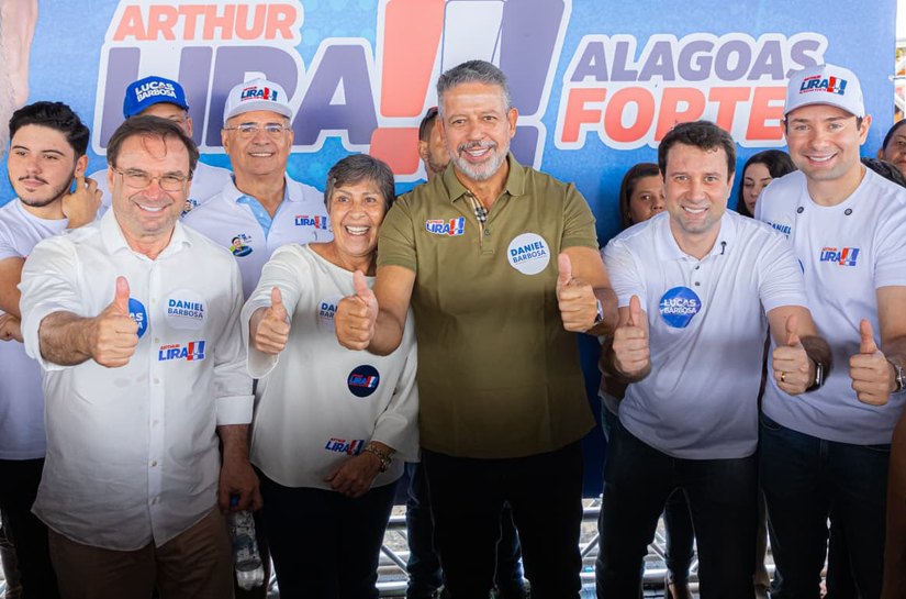 Daniel Barbosa reforça caminhada de Arthur Lira na região Agreste; adesivaço reuniu lideranças em Arapiraca