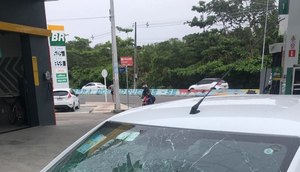 Confusão no trânsito termina com motorista agredido e outro preso na Barra dos Coqueiros