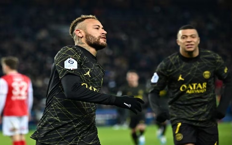 Técnico do Bayern prega atenção a trio do PSG: ‘Evitar que a bola chegue neles’