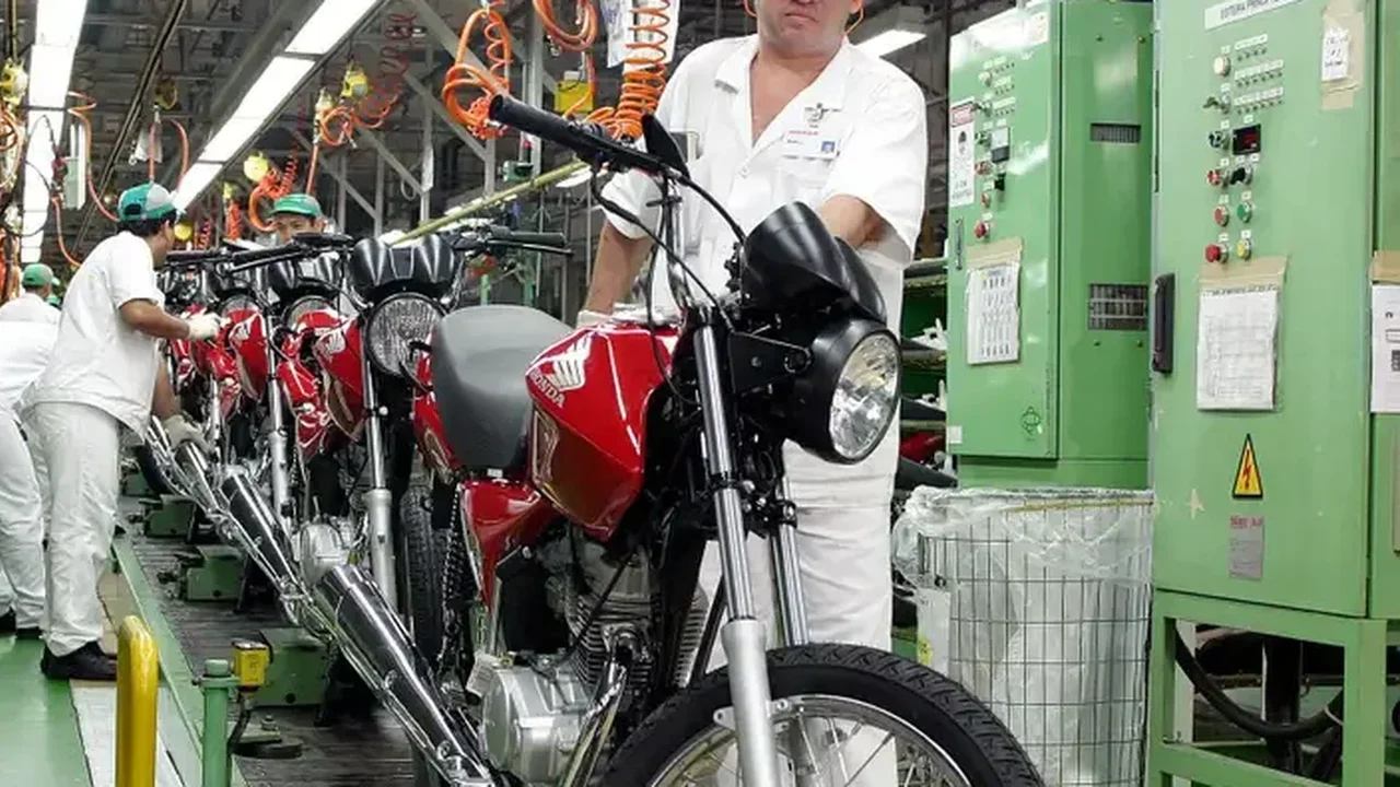 Produção de motos cresce 6,3% no 1º semestre ante mesmo período de 2025, revela Abraciclo