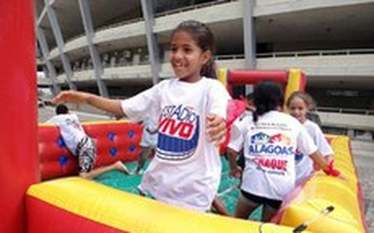 Estádio Vivo encerra ano com aulão e confraternização