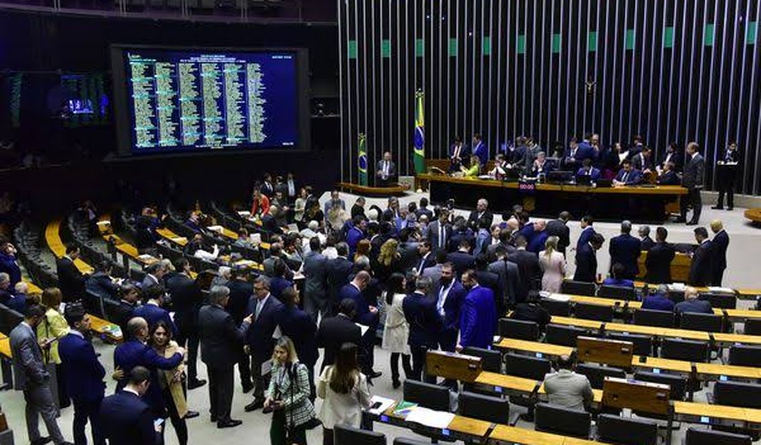 Como a Reforma Tributária, aprovada quarta-feira (10) na Câmara, irá mudar a vida dos brasileiros?