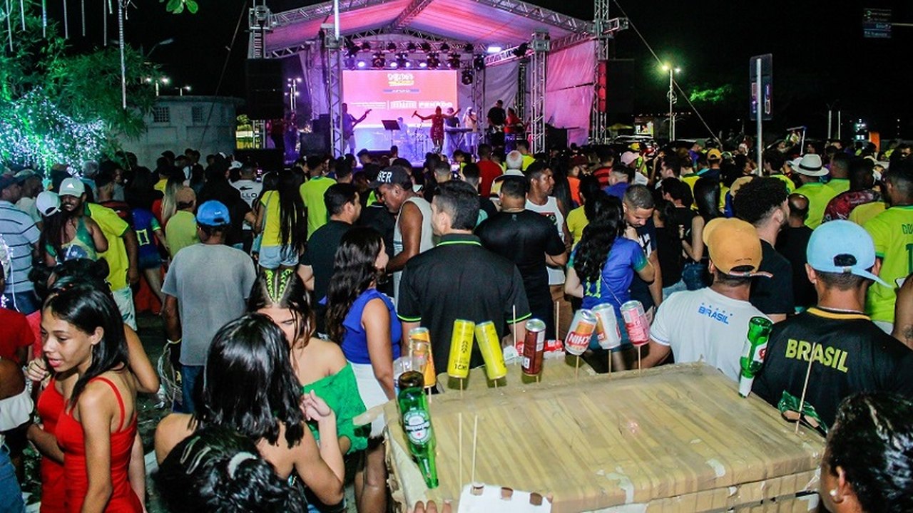 Shows gratuitos na Praça 12 de Abril fecham a programação do Penedo Luz neste final de semana