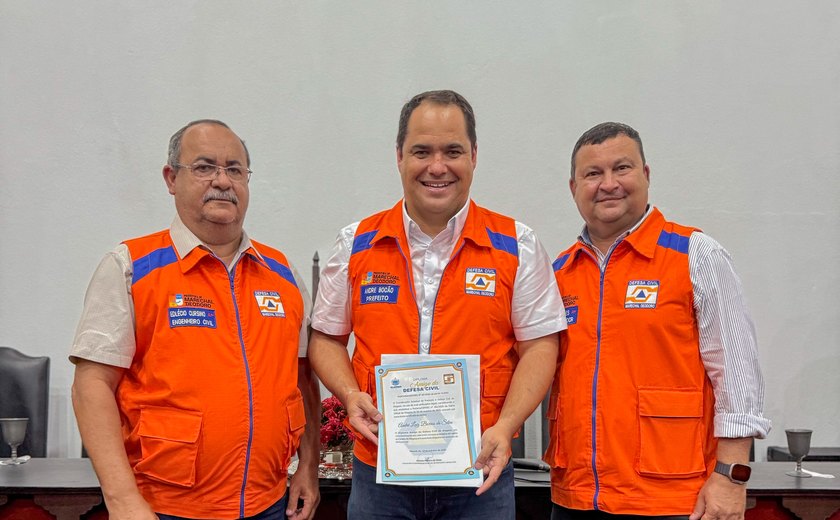 Com atuação firme e humana, prefeito André Bocão recebe prêmio da Defesa Civil por trabalho em prol da população
