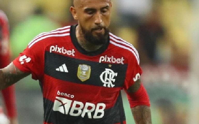 Athletico-PR oficializa contratação do volante Vidal, ex-Flamengo
