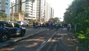 Carro mata ciclista atropelado e foge sem prestar socorro em Aracaju