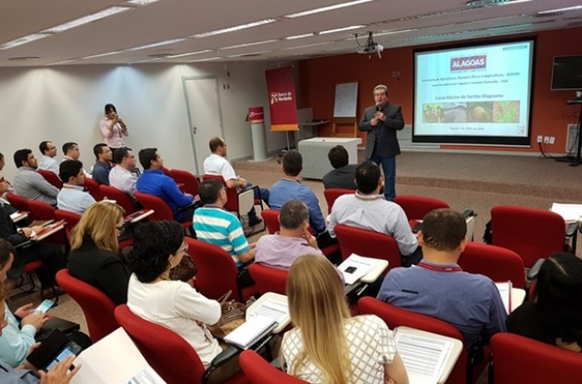 Alvaro Vasconcelos prestigia Fórum de Gestão do Banco do Nordeste