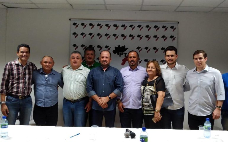 Ex-prefeito de Palmeira participa de convenção do PTB