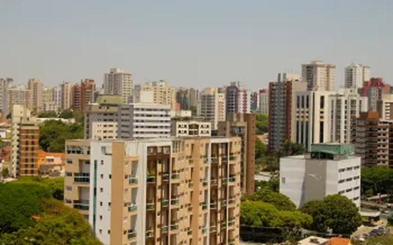 Secovi: mercado imobiliário tem alta de 3,7% em lançamentos e recuo de 19% nas vendas em agosto