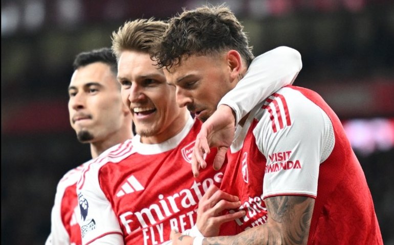 Arsenal vence Brentford e amplia liderança no Campeonato Inglês