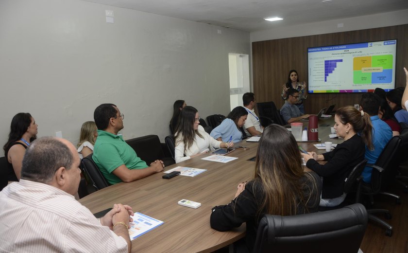 Gestores da Sesau se reúnem com técnicos municipais para discutir casos de meningite em Maceió