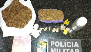 Homem é preso com duas sacolas de maconha e outras drogas em Lagarto / Foto: Foto: Polícia Militar/Divulgação