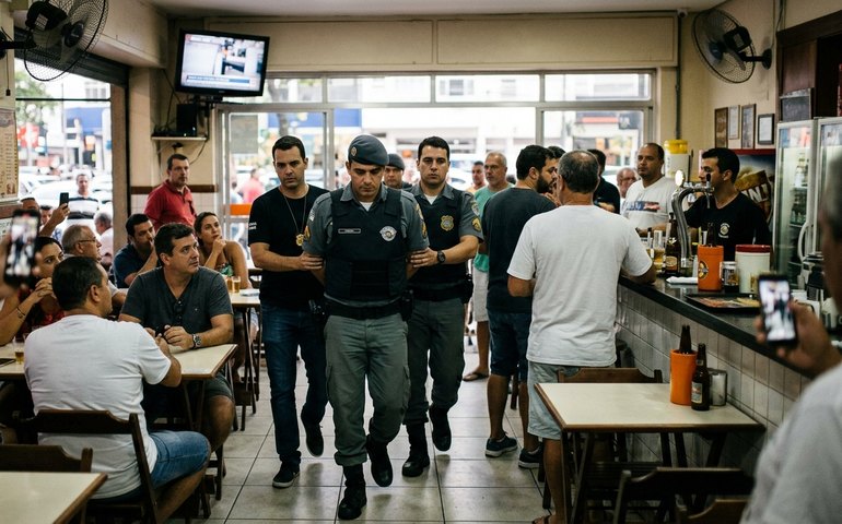 Justiça decreta prisão temporária de PM que matou homem em bar na Barra da Tijuca