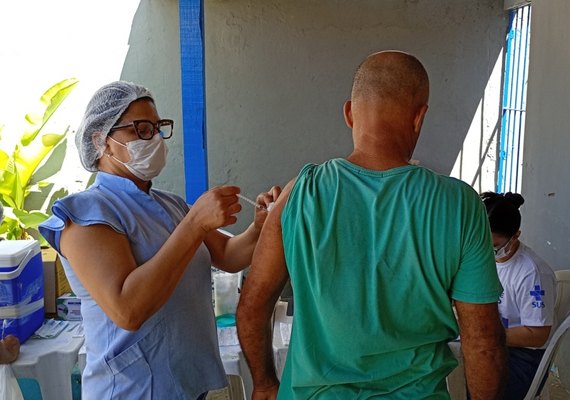 Novembro Azul em Maceió leva mais de 500 atendimentos de saúde ao público masculino