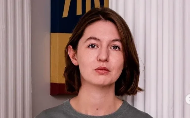 Sally Rooney pode ser impedida de publicar livros no Reino Unido por apoiar grupo pró-Palestina