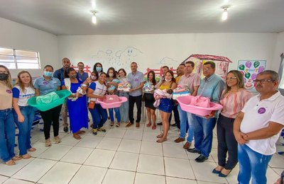 Vários serviços foram ofertados a população no Prefeitura em Ação no Povoado Chã da Imbira   