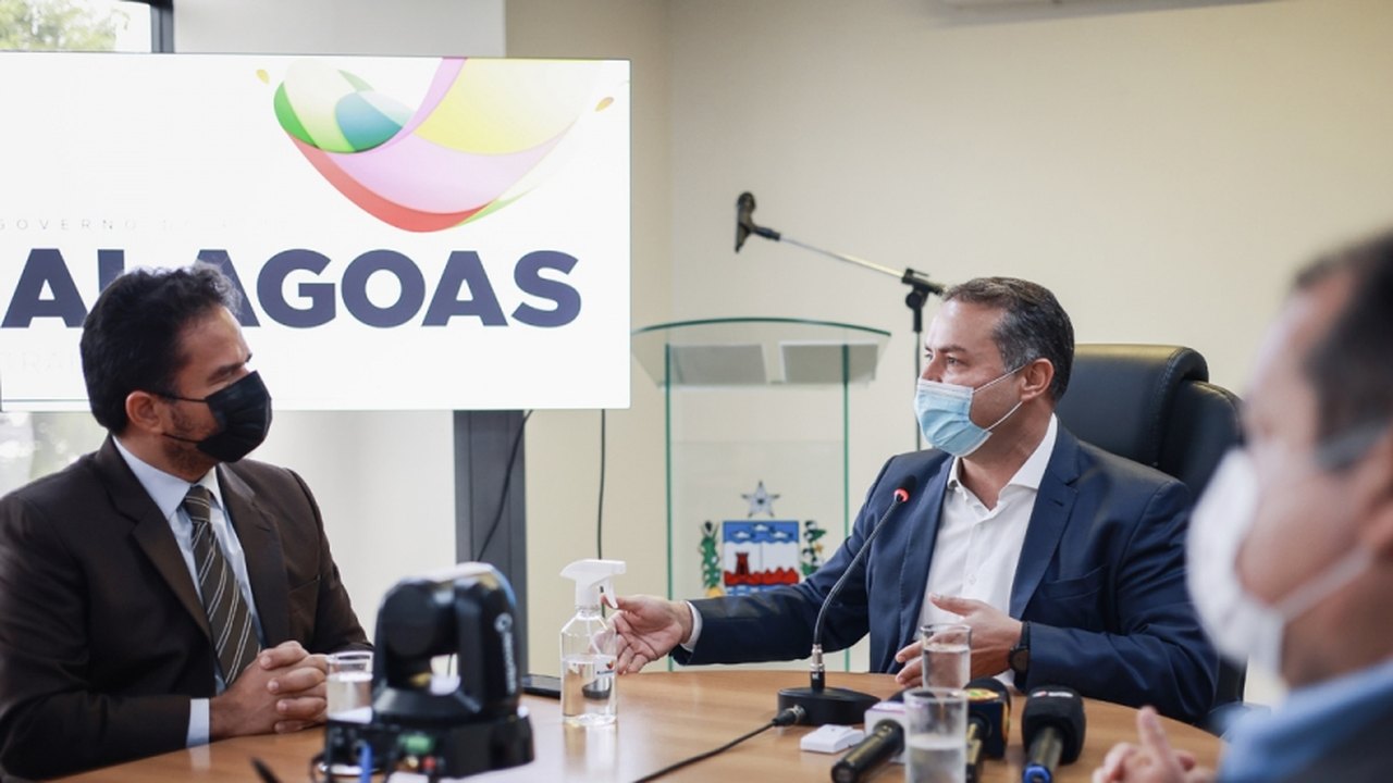 Governo de Alagoas concede reposição salarial de 4,52% ao funcionalismo público