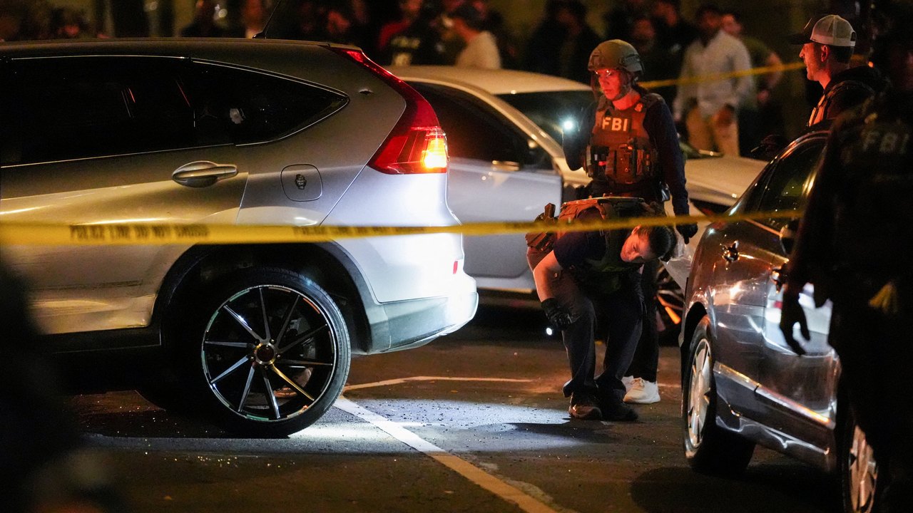 Homem é baleado dentro de carro por agentes do ICE em Nova York