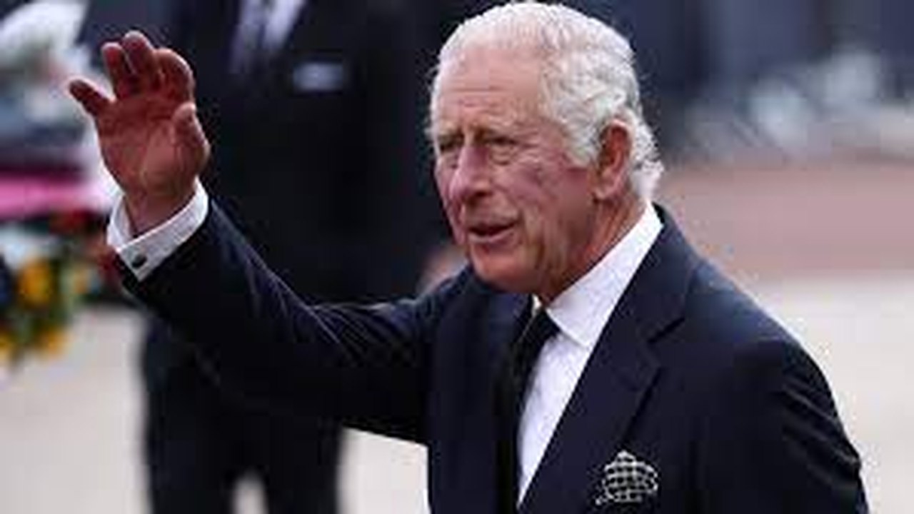 Keir Starmer é oficializado premier após reunião com rei Charles III no Palácio de Buckingham