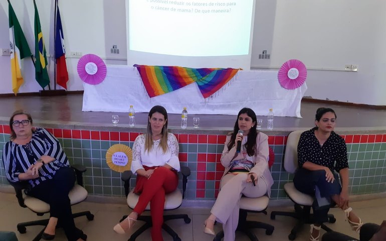 Prevenção e fatores de risco do câncer de mama são discutidas em roda de conversa no campus