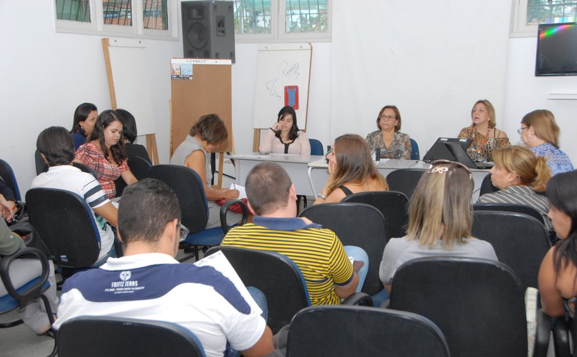 Representantes da Sesau participam de reunião do Programa Juventude Viva