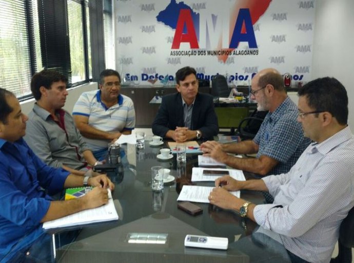 Cosems e AMA discutem problemas da Saúde que afetam os municípios