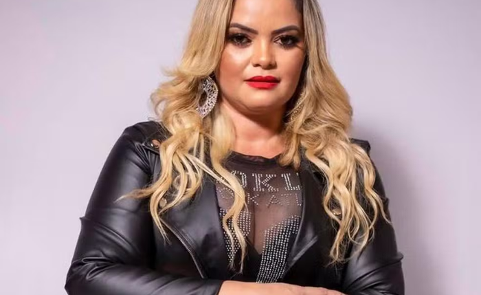 A cantora Dani Li morreu nesta quarta-feira