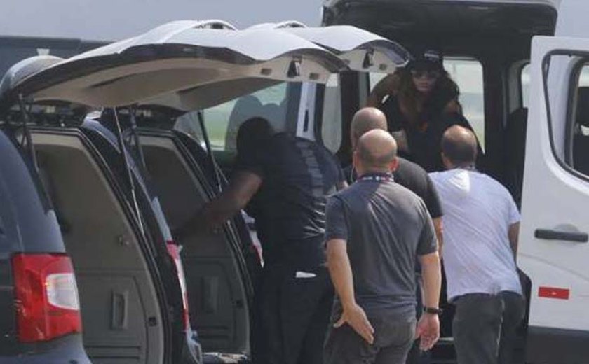 Rihanna chega ao Rio de Janeiro neste sábado