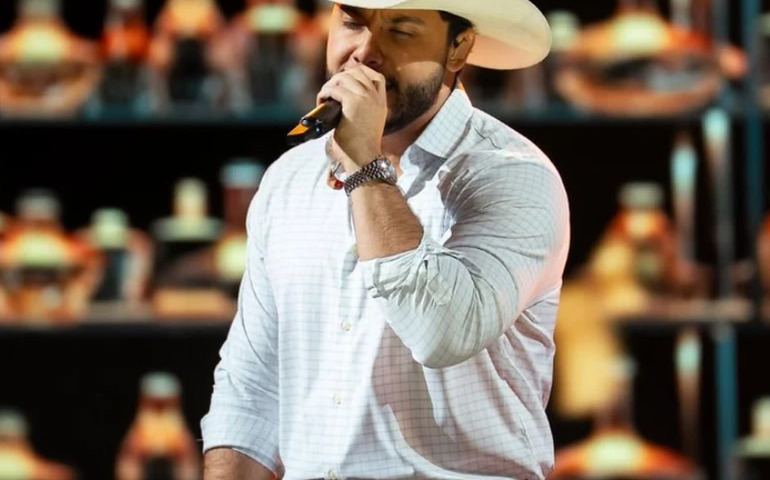 Tribuna do Sertão e Rádio Cacique transmitem ao vivo a terceira noite do Festival de Inverno